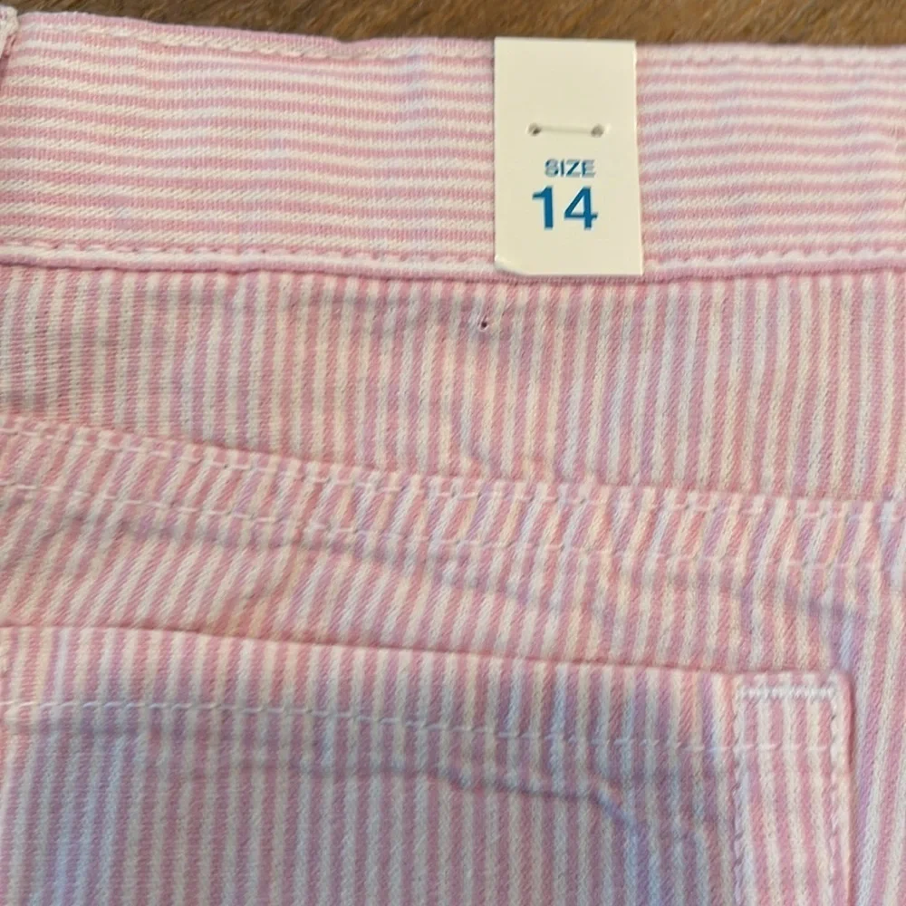 𝅺The Children’s Place Adjustable Waist Girls Pink White Stripe Short Size 14